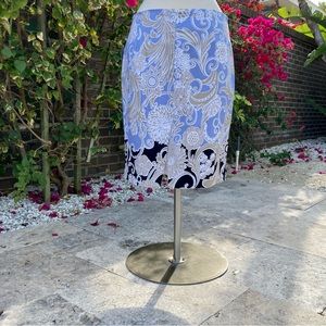 Incredibly beautiful TAHARI Printed Pencil Skirt Size 10